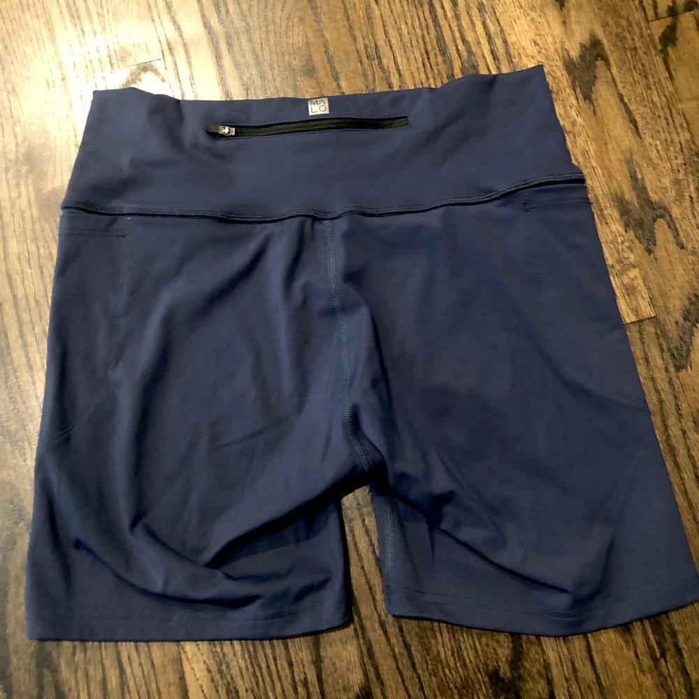 MALO LITTLE BIT LONGER SHORTS 2.0 - NAVY size L